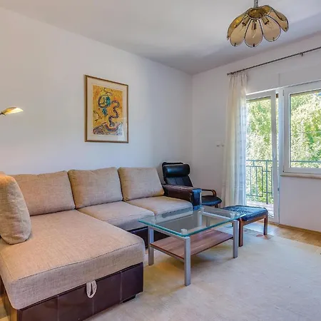 Apartamento Stunning In With Kitchen Tribalj (Primorsko-Goranska)