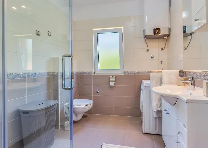 2 Bedroom Gorgeous In 公寓 *