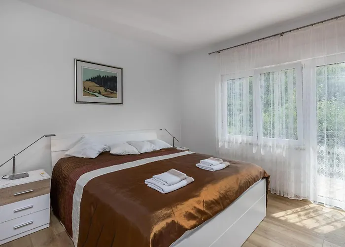 2 Bedroom Gorgeous In