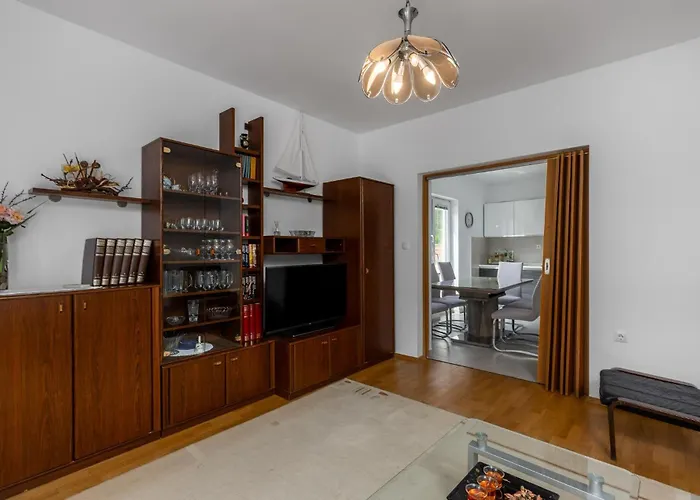 2 Bedroom Gorgeous In 公寓 *