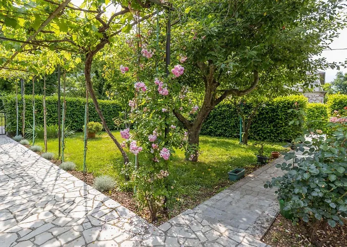 2 Bedroom Gorgeous In * Tribalj (Primorsko-Goranska)