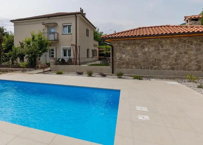 2 Bedroom Gorgeous In * Tribalj (Primorsko-Goranska)