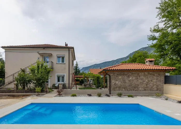 2 Bedroom Gorgeous In
